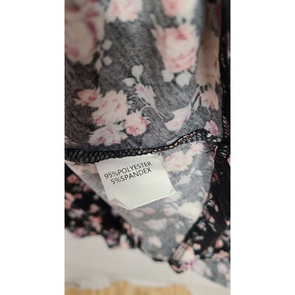 BloomChic Peplum Top Plus size 26 Surplice Neckline Gathered Waist Flora… - Picture 7 of 7